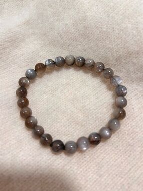 Natural Cat’s Eye Chalcedony Hand Made Gray Brown Silver Stretch Bracelet